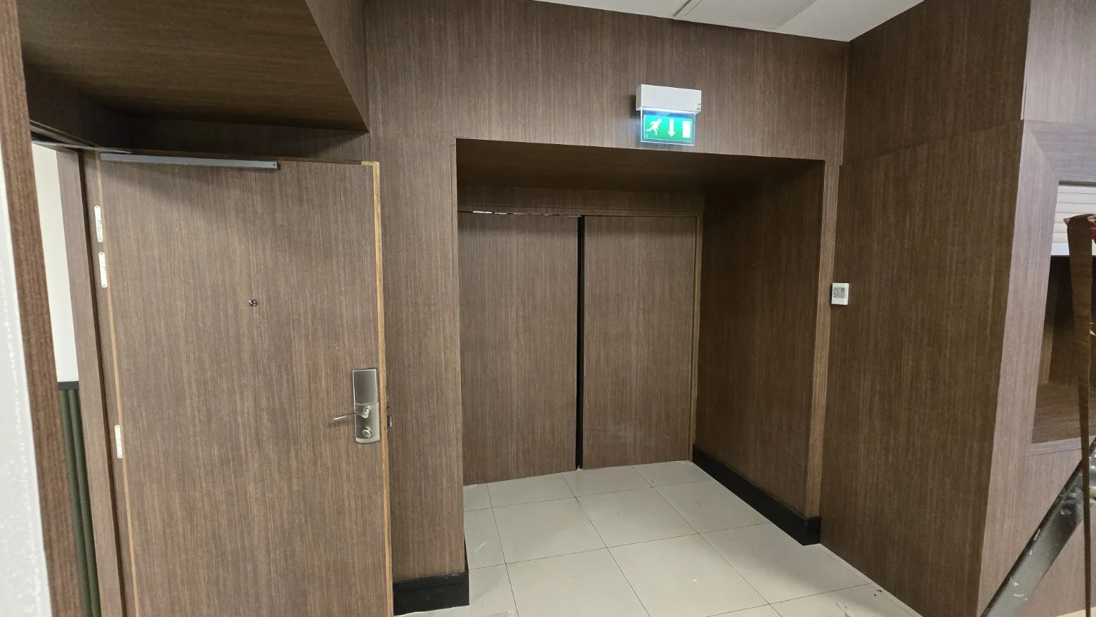 Habillage décoratif mobilier et surfaces